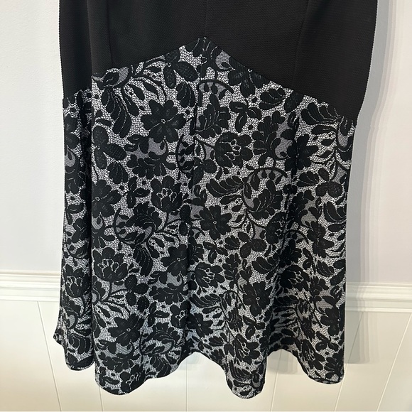 HAANI Woman Black & White Two-Tone Sleeveless V-Neck Floral Dress Sz 3X GUC - Picture 4 of 8